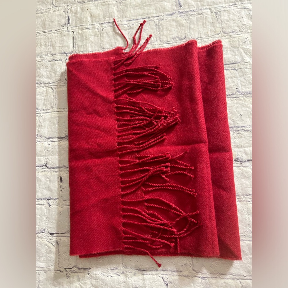 HAND TAILORED 100% CASHMERE MADE IN GERMANY DARK RED FRINGE OBLONG SCARF O/S